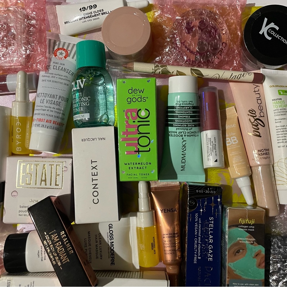 Mystery makeup bag! w/ 5 products!